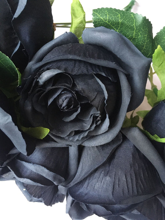 9 Dark Navy Rose Bunch