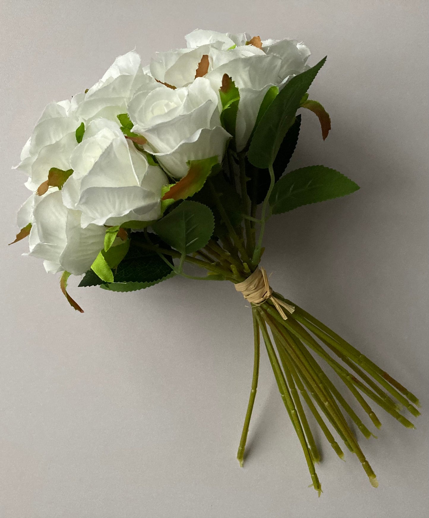 15 White Rosebud Bunch