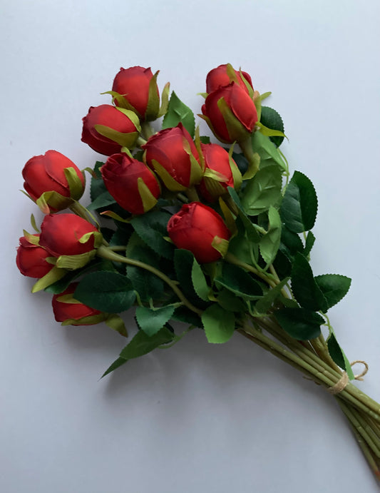 12 Rose Bud Bunch