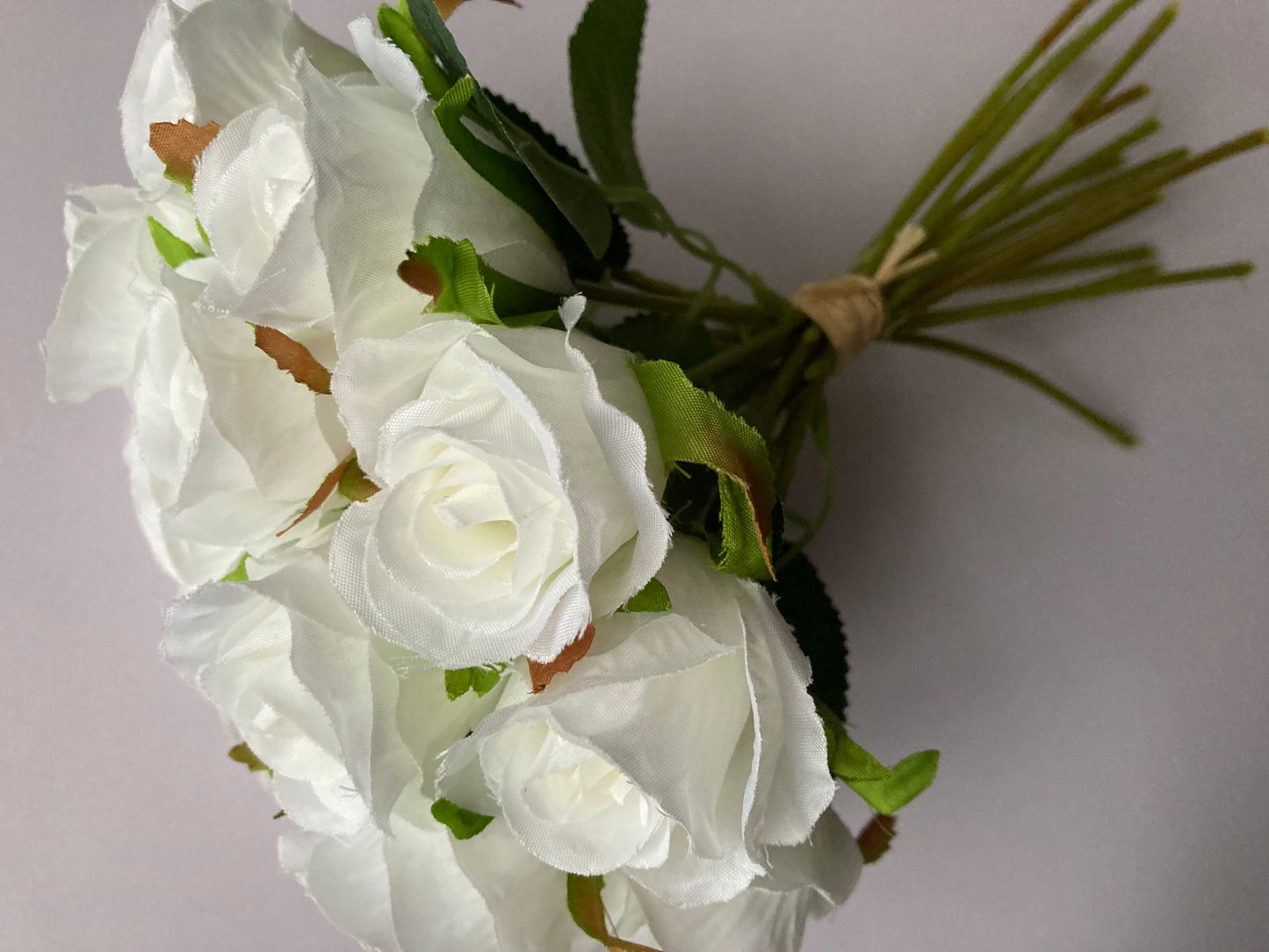 15 White Rosebud Bunch