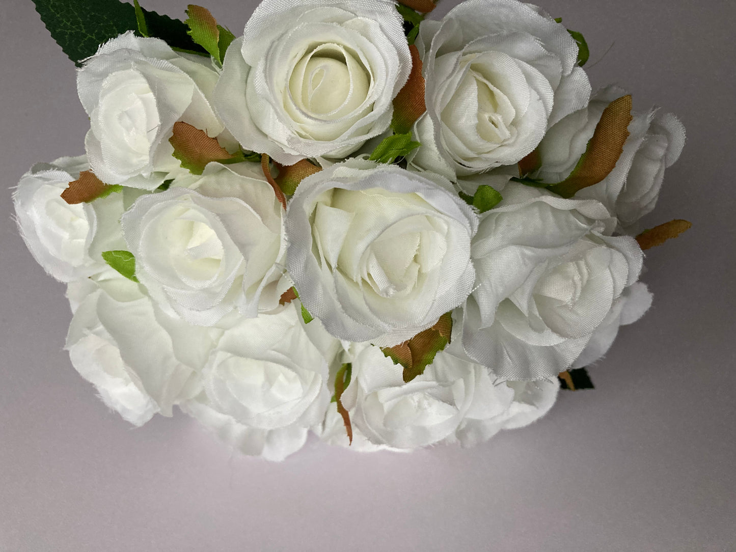 15 White Rosebud Bunch