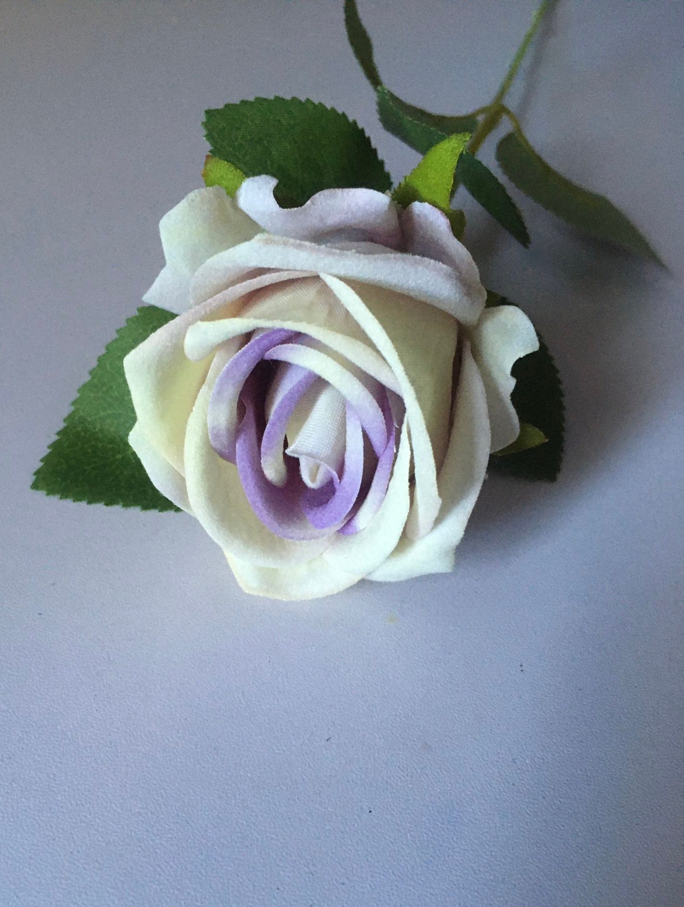 Lilac Centre Small Velvet Rose