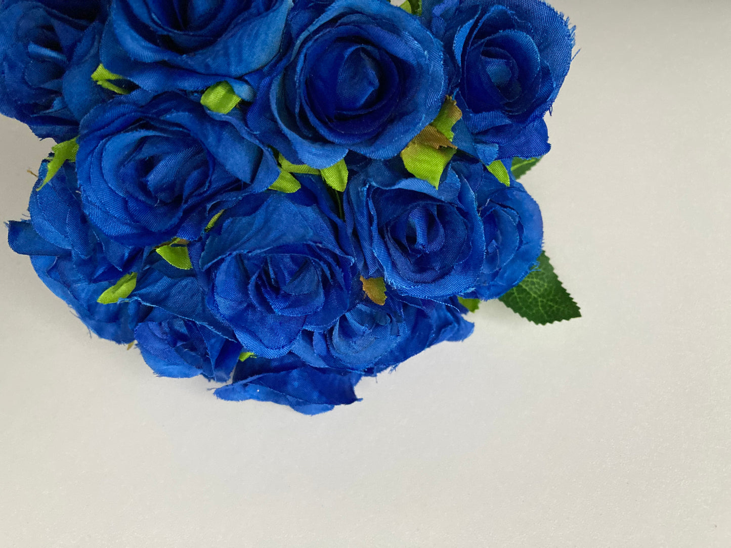 15 Royal Blue Roses